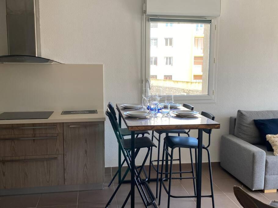 Cosy T3 Gare Terrasse + Parking Appartement Sète Buitenkant foto